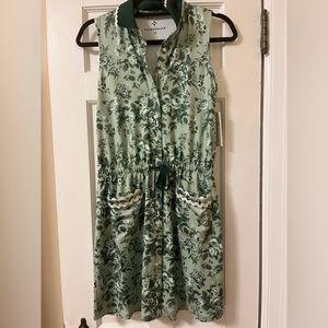 TUCKERNUCK GREEN BOUQUET AND WHITE RIC RAC SLEEVELESS GOLF DRESS